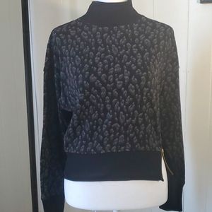 Old Navy Gray and Black Leopard 🐆 print sweater with gold zipper accent
